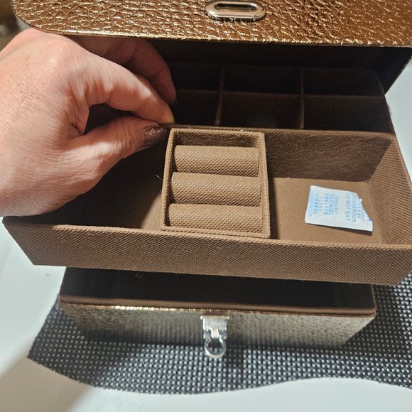 Brand New Jewellery Gift Box From Macy's Brown Gold Perfect Condition - Picture 13 of 13